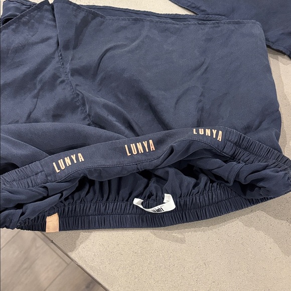 Lunya Washable Silk Tee Short Set - Picture 6 of 9